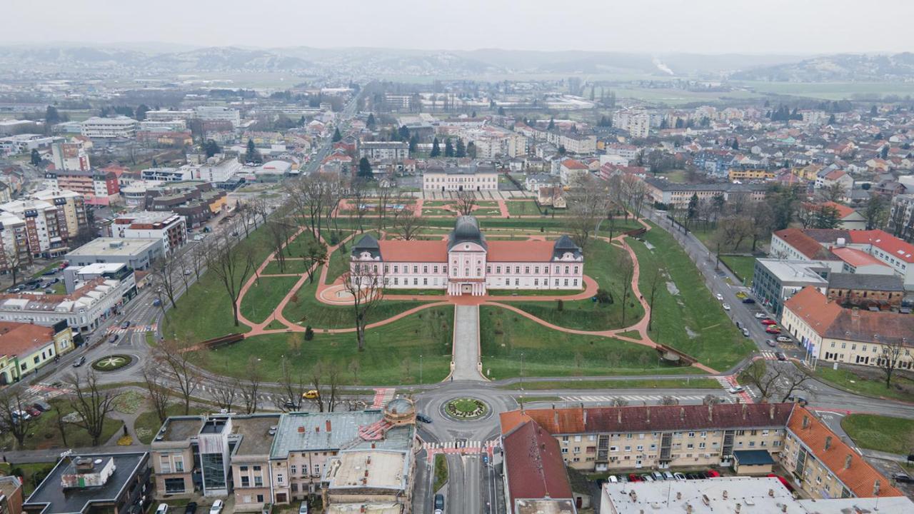 Apartmani Mozart-Centar Вировитица Екстериор снимка